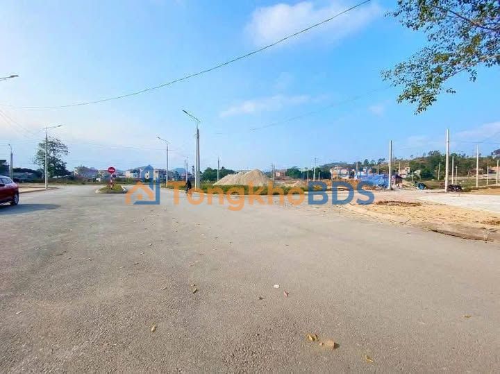 Đất nền Lạng Sơn Lê Trọng Tấn 104m² 3.1 tỷ - Đường to ô tô