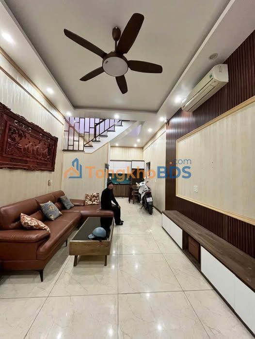 Nhà Góc 40m² Kiến Xương, Hướng ĐB - Giá Chỉ 3.x Tỷ