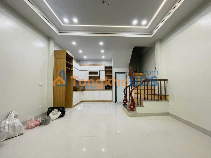 Nhà 3 Tầng Phường Trần Lãm, Thái Bình - 1 Tỷ, Sẵn Sàng Ở Ngay