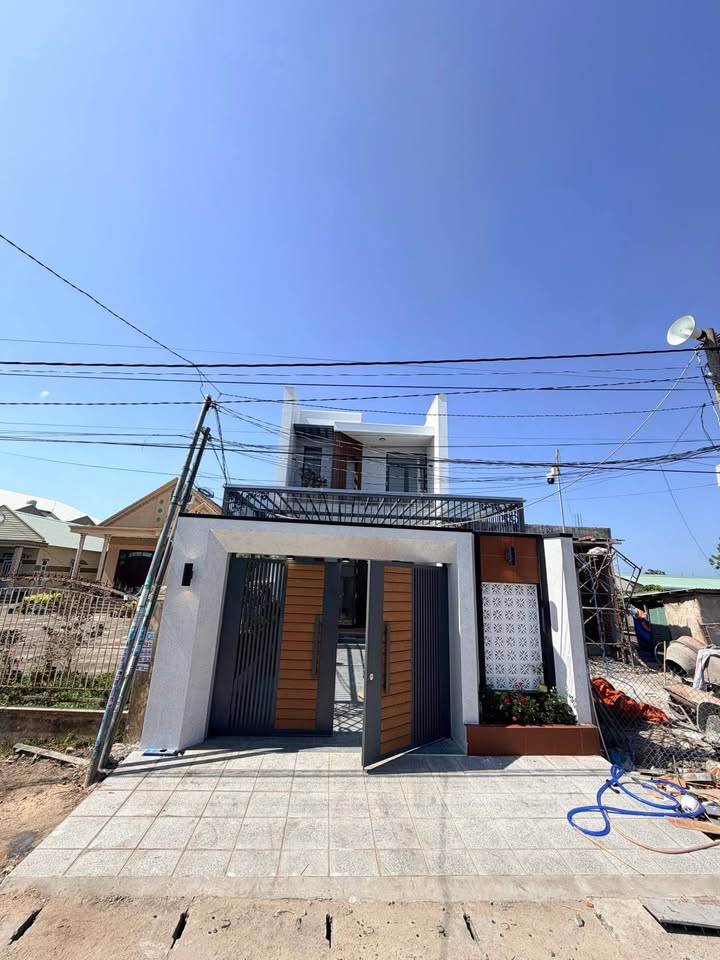 Nhà Đẹp Long Điền 6x28.5m - 4PN, Sân Vườn, Sổ Hồng - 3.99 Tỷ