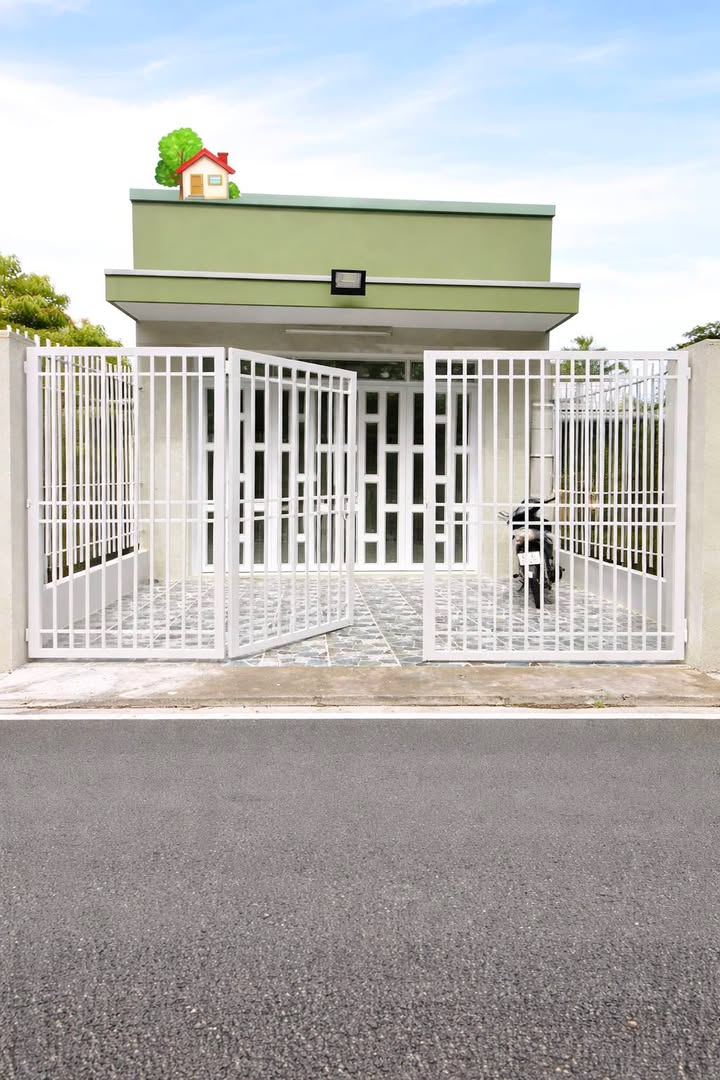 Nhà 79.8m² Mới Xây Cạnh Công Viên Mỹ Thới, Long Xuyên - Giá 1.x Tỷ