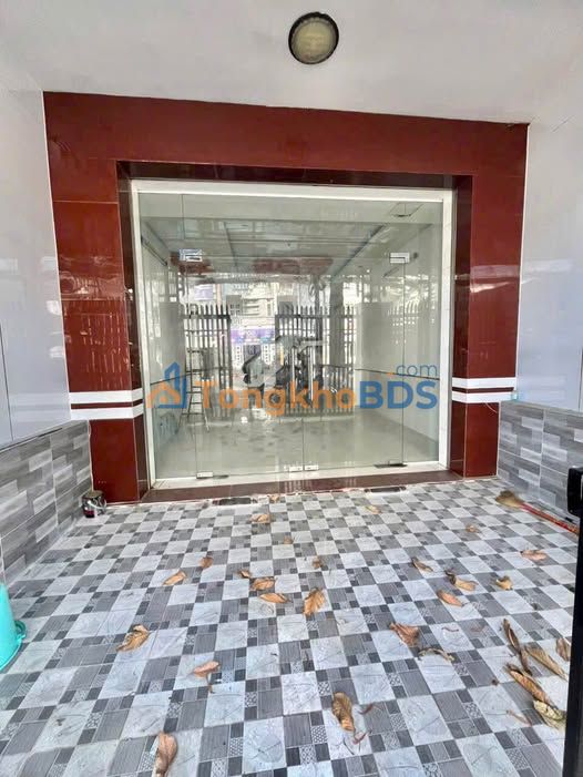 Cho thuê nhà 3 tầng mặt tiền Nguyễn Hiền, Ninh Kiều, Cần Thơ - 16 triệu/tháng