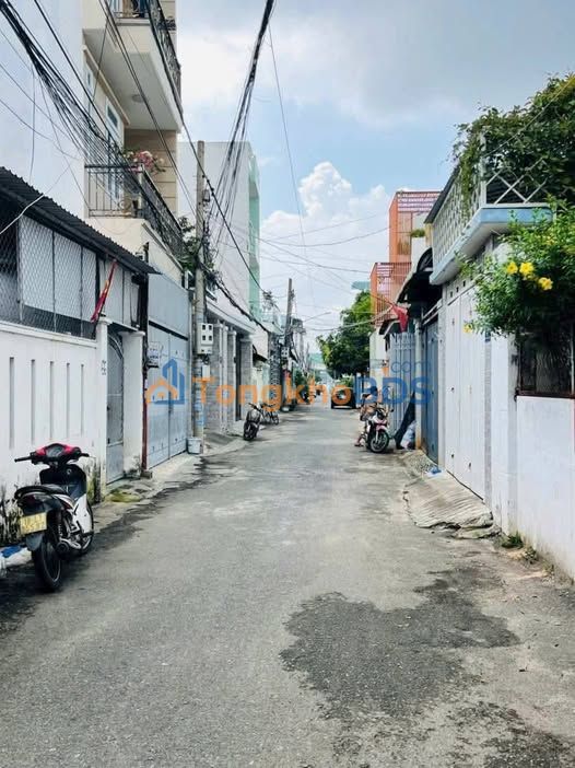 Nhà Góc 2 Mặt Hẻm Ô Tô 90m² Phước Long B, Thủ Đức - Sổ Hồng Riêng