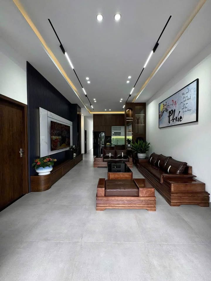 Nhà 260m² Trần Phú, Diên Khánh - Phong cách Nhật, Sân rộng 3 ô tô