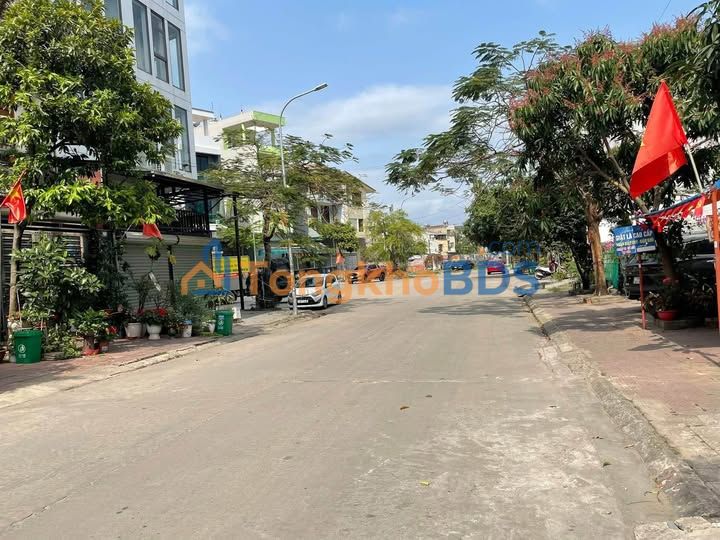 Bán Đất Dự Án 67.5m² Phạm Ngọc Thạch, Đống Đa - 2 Mặt Thoáng, Giá 4.35 Tỷ