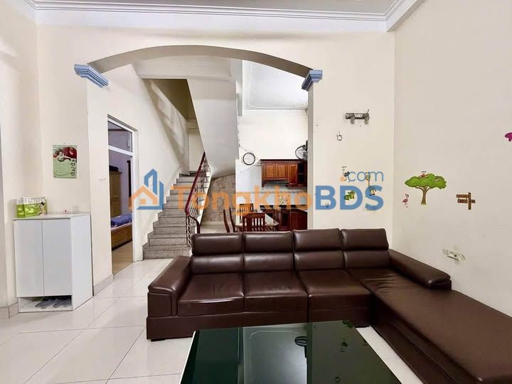 Nhà 3 Tầng Cao Thắng Móng Cái 62m² - Ô Tô Tận Nhà, 4PN