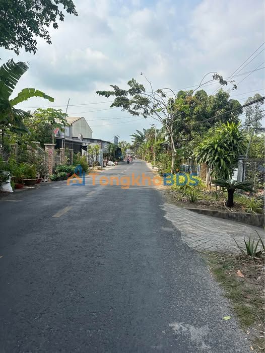 Bán Gấp Nhà Cấp 4 6052m² Sổ Hồng Tại Lấp Vò, Đồng Tháp - Giá 1.8 Tỷ