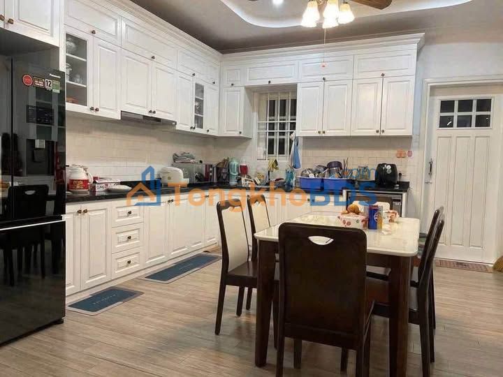 Nhà 3 Tầng Phố Mạc Đăng Dung, Lào Cai - 100m² Giá Tốt