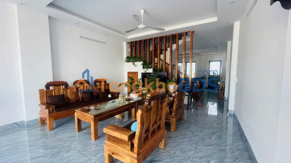 Nhà 3 tầng H7 Lào Cai 90m² giá 3 tỷ – Vị trí đẹp hiếm có