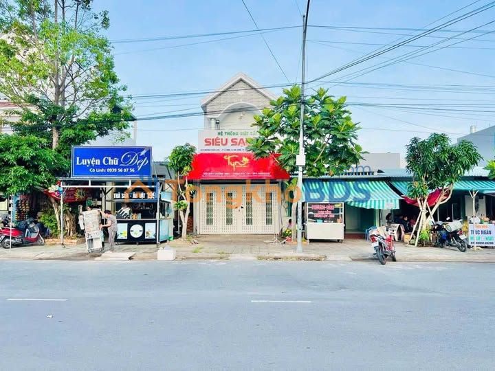 Nhà trệt lầu KVH Tây Đô Cần Thơ 110m² 11 triệu - Ô tô vào