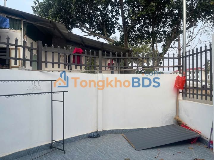 Nhà Mái Thái Cam Đường 131m² Sổ Đỏ Sẵn Sàng - Giá 2.45 Tỷ