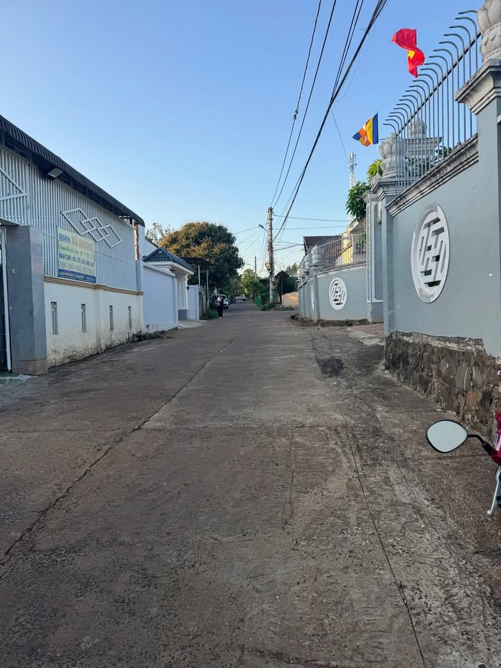 Nhà 3PN Hẻm 383 Nguyễn Văn Cừ, Buôn Ma Thuột - 2.79 Tỷ, Sổ Hồng