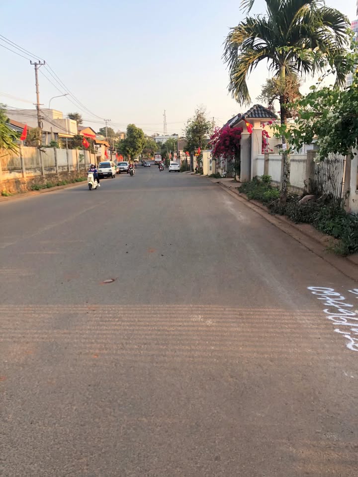 Đất Mặt Tiền Ymoan Buôn Ma Thuột - 130m² Kinh Doanh Đắc Lợi