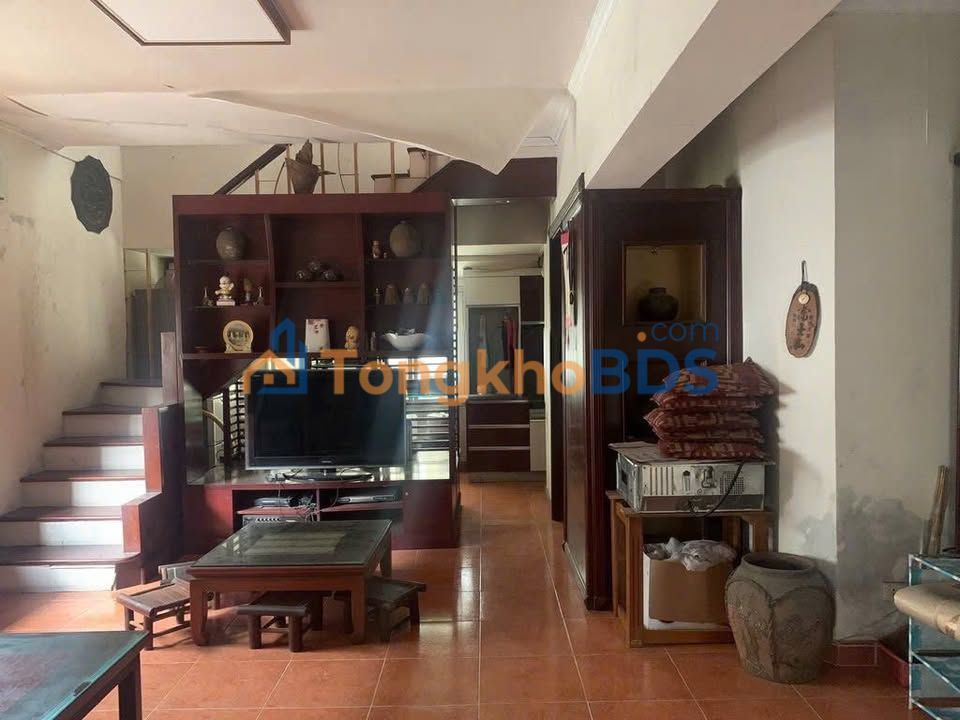 Cho thuê Tập thể 110m² Ngõ 194 Giải Phóng, Full NT - 8.5 Triệu