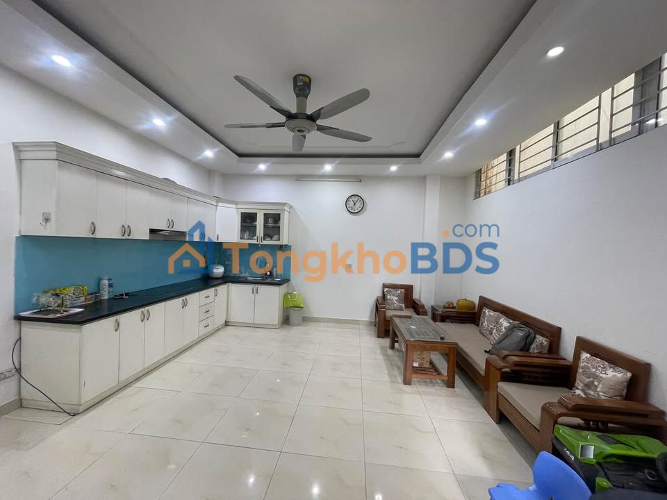 Cho thuê nhà riêng Đại Mỗ, Hà Đông 40m² - 4 tầng, Full nội thất, Oto vào gần