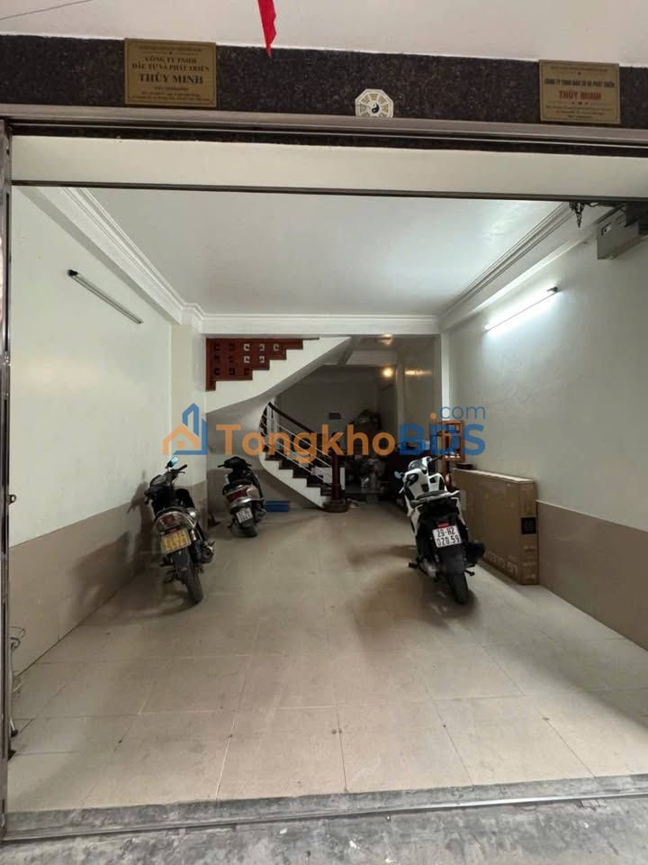 Cho thuê nhà 5 tầng Đại Kim, Hoàng Mai - 225m², ô tô đỗ cửa, ở/văn phòng