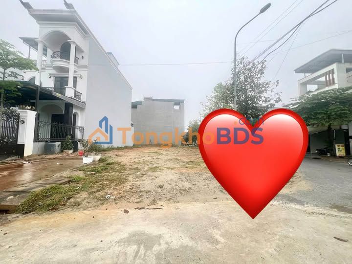 Đất Nền Góc Cổng Cao Đẳng Lào Cai - 198m² - Hướng Đông Nam Mát Lịm