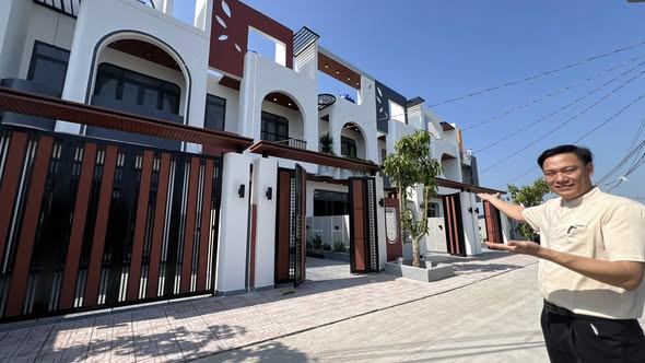 Nhà Phố Hoàn Thiện 2.75 Tỷ - SHR, 3PN, Ngay Chợ Trung Thành, Bình Chánh