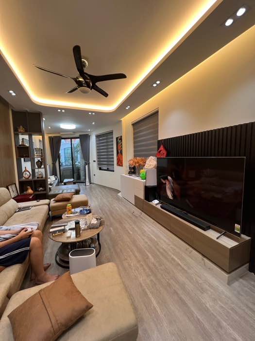 Nhà 5 Tầng Lê Thanh Nghị, 60m², Hơn 10 Tỷ - Sẵn Sàng Về Ở