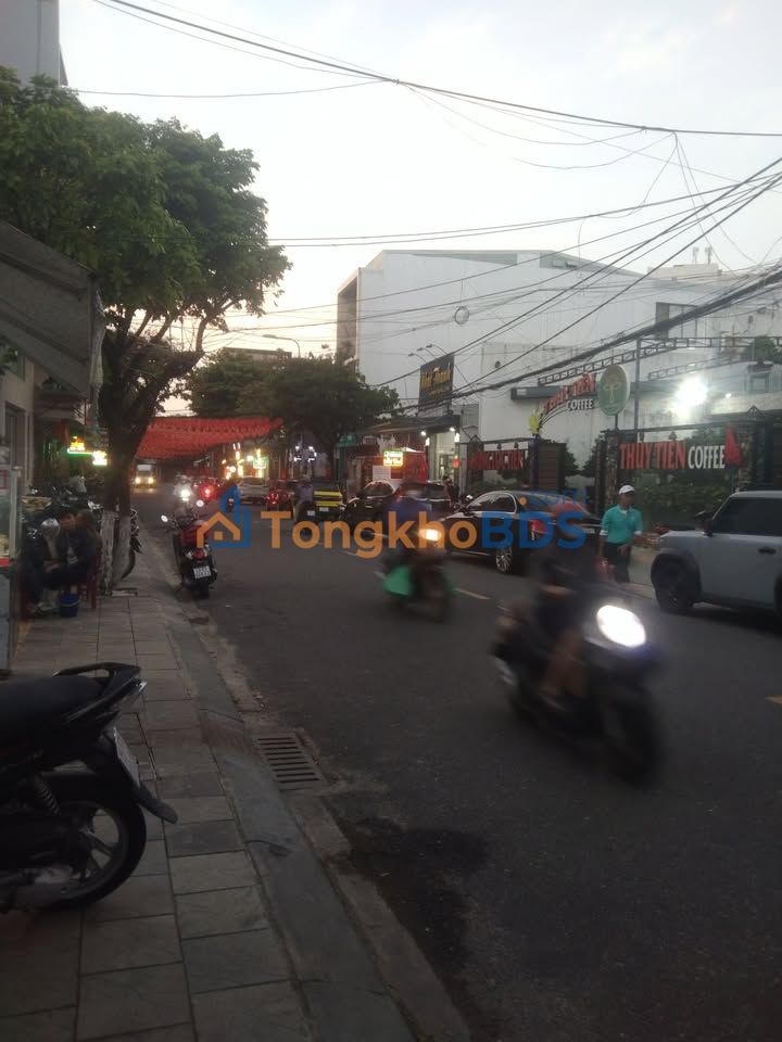 Nhà 60m² Mặt tiền 7.3m Gần Biển Mỹ Khê, Đà Nẵng - Giá 9 Tỷ