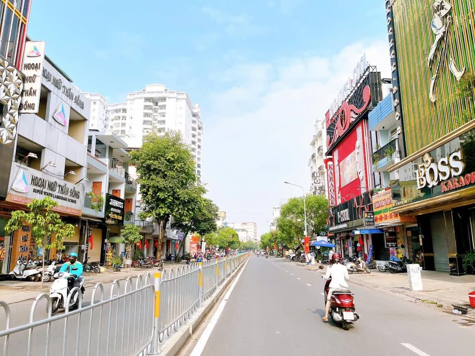 Mặt Tiền Nguyễn Sơn Tân Phú - 330m² - 59 Tỷ TL - Sẵn Sàng Xây Mới