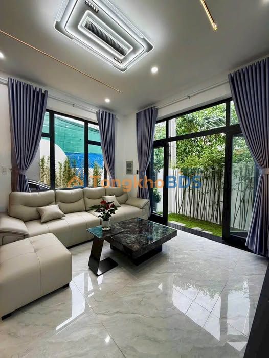 Nhà 2 Tầng Trung Tâm Diên Khánh - 100m² Chỉ 3.25 Tỷ