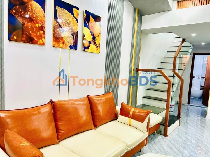 Nhà Hẻm Phan Văn Vũ Nha Trang 43m² - Sổ Hồng Hoàn Công - Giá 4.5 Tỷ