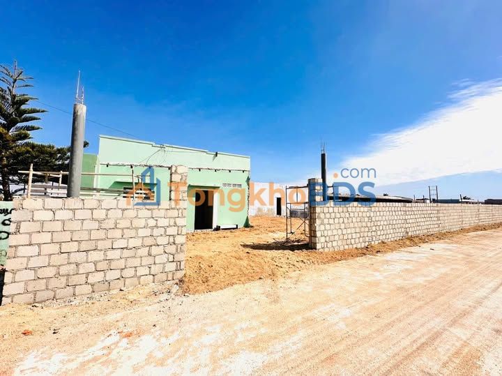 Sang nhượng trại tôm, ốc 1040m² mặt tiền đường bê tông, Vĩnh Hải, Ninh Hòa