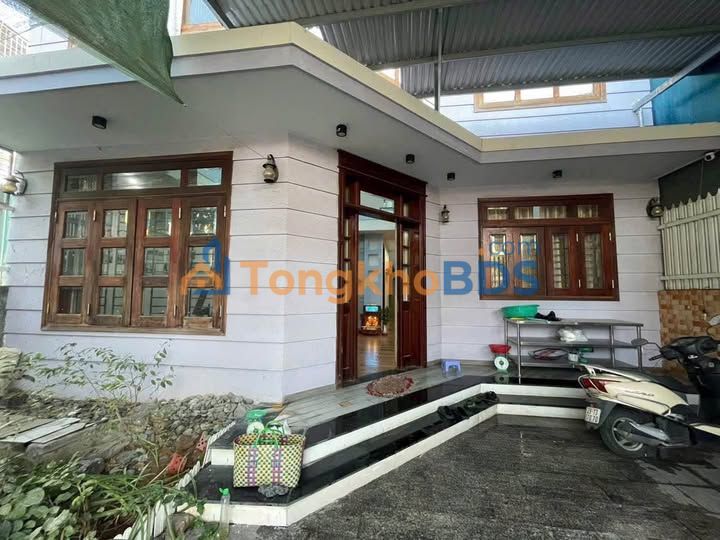 Nhà Mặt Tiền Nguyễn Tất Thành, Nha Trang - 138m², 3PN, Giá 9.8 Tỷ