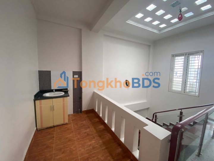 Nhà cho thuê Lê Hồng Phong, Ngô Quyền 60m² giá 20 triệu - Ô tô vào nhà