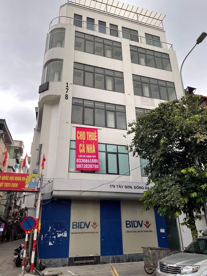 Cho thuê nhà mặt tiền Nguyễn Thị Thập, Cầu Giấy - 270m² kinh doanh đắc địa