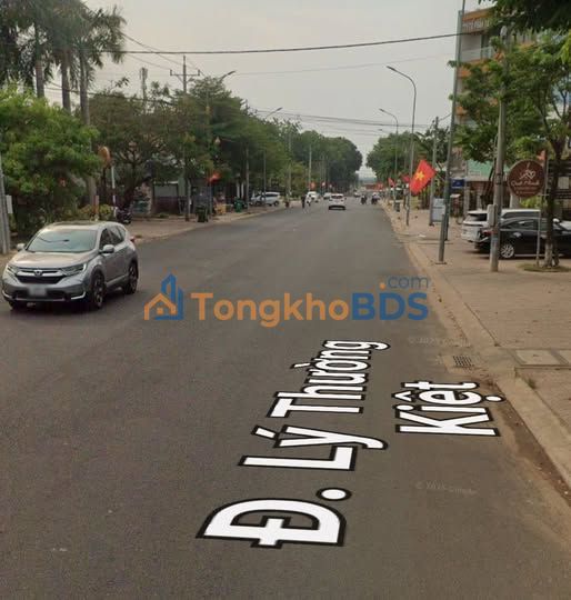 Nhà 600m² Lý Thường Kiệt Đồng Xoài 9 tỷ - Ô tô vào sân