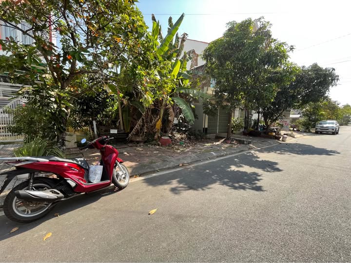 Bán Đất Mặt Tiền Phan Đình Giót, P.1, Cà Mau - 108m² Giá 1.8 Tỷ