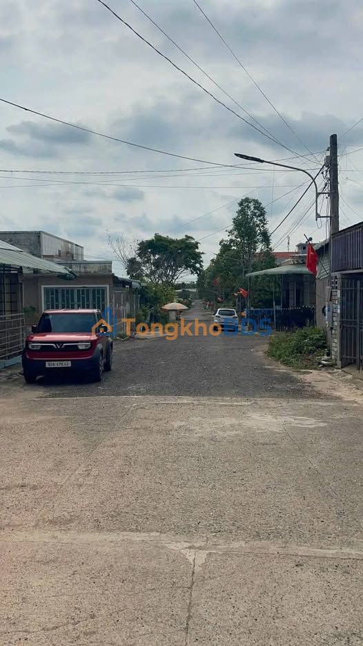 Nhà 100m² Đồng Xoài - Mặt tiền đường nhựa, 2PN giá 1.1 tỷ