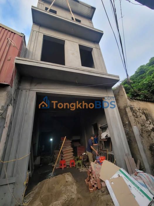 Nhà 3 Tầng Chính Chủ Gần Chợ Hòa Yên, Yên Dũng - 44m² Giá 2 Tỷ