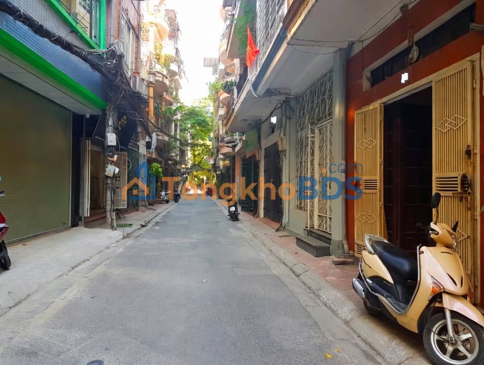 Bán đất phân lô Huỳnh Thúc Kháng, Đống Đa 100m² - Ô tô tránh, kinh doanh sầm uất