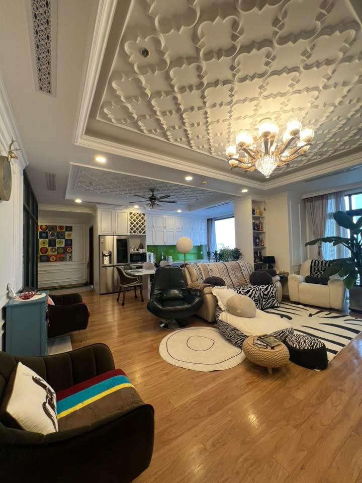 Chung cư Royal City 134m² - Căn Hoa Hậu Tòa R4/R5, View Quảng Trường