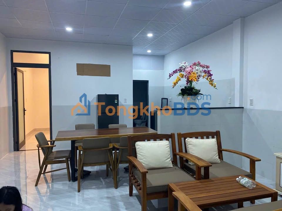 Nhà 60m² Hẻm 21 Nguyễn Khắc Viện, Nha Trang - Giá 1.6 Tỷ, Gần Biển