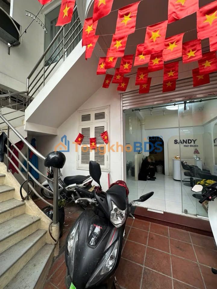 Nhà Phố Kinh Doanh Mặt Tiền 6m Đường Xuân Thủy, Cầu Giấy - 70m², 5 Tầng, 26 Tỷ