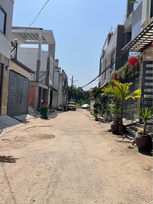 Bán Gấp 2 Dãy Trọ 100m² Hẻm Xe Hơi Võ Văn Hát, Thủ Đức - Dòng Tiền 12 Triệu/Tháng