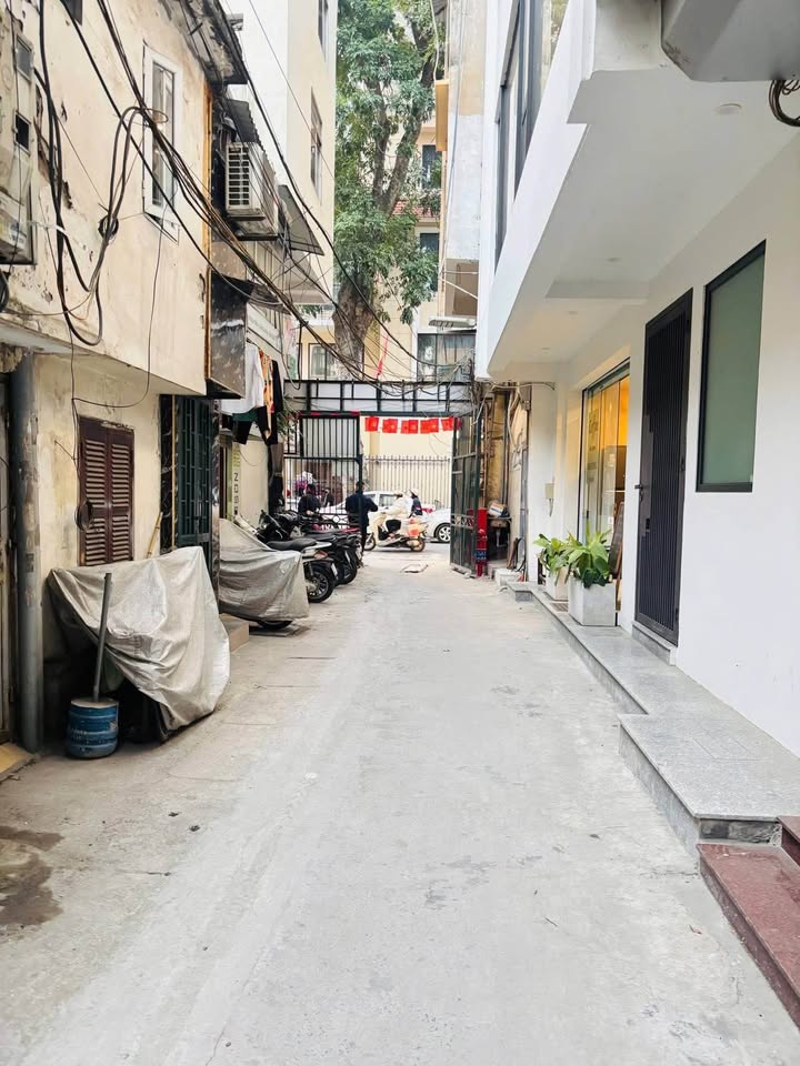 Nhà Phân Lô Quân Đội Lý Nam Đế 36m² (6T) - Ô Tô Đỗ Cửa, Kinh Doanh