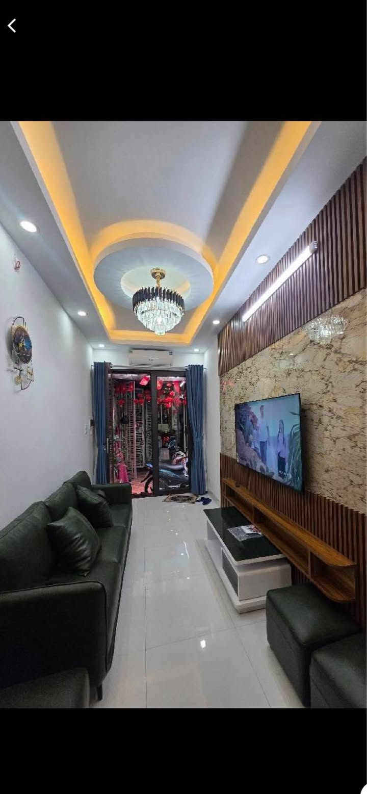 Nhà 5 tầng Tôn Thất Tùng, 63m², 3PN - Tặng Full Nội Thất Cao Cấp