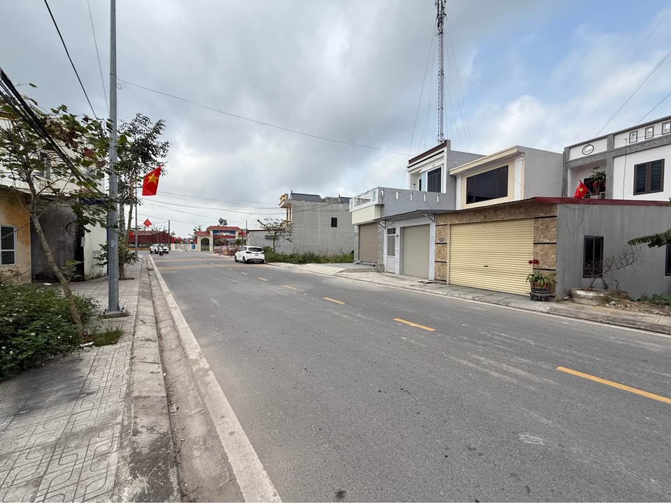 Đất Thổ Cư 200m² Mặt Trục Xã Quốc Tuấn, An Lão - Giá 2.x Tỷ