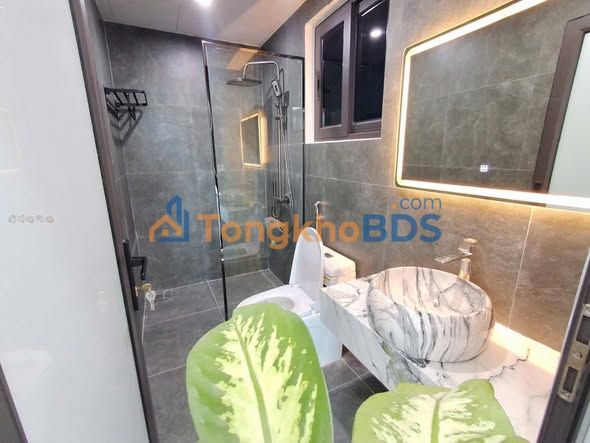 Nhà Phố Kinh Doanh Mặt Tiền Cổ Linh, Long Biên - 48m² x 6 Tầng, Thang Máy, Gara Ô Tô