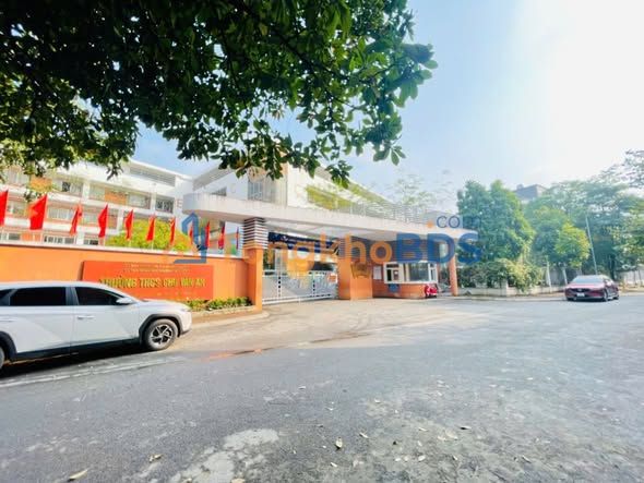 Nhà Mặt Phố Kinh Doanh Việt Hưng, Long Biên - 60m², 1x Tỷ, Sẵn Sàng Đầu Tư