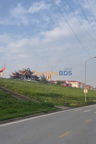 Bán đất Ngọc Thụy 120m² - Sổ đỏ vuông vắn, ô tô vào nhà