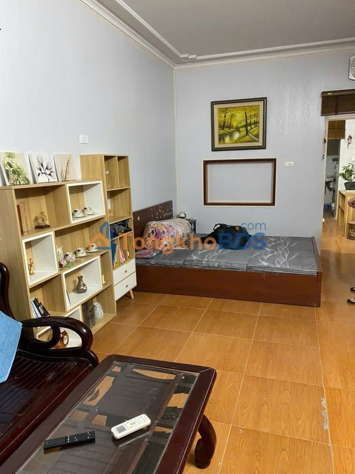 Nhà Tập Thể Nguyễn Chí Thanh 45m² Tầng 1 - Kinh Doanh/Văn Phòng/Ở