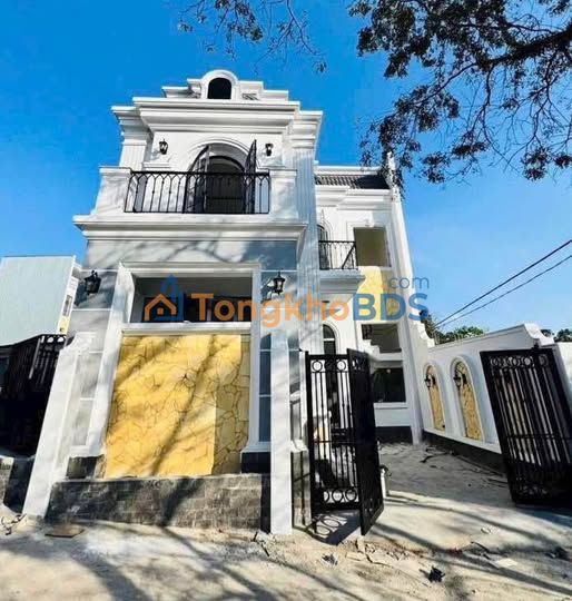 Nhà Vũ Ngọc Phan - 100m² - 3.3 Tỷ - Sổ Hồng - Ô Tô Thoải Mái