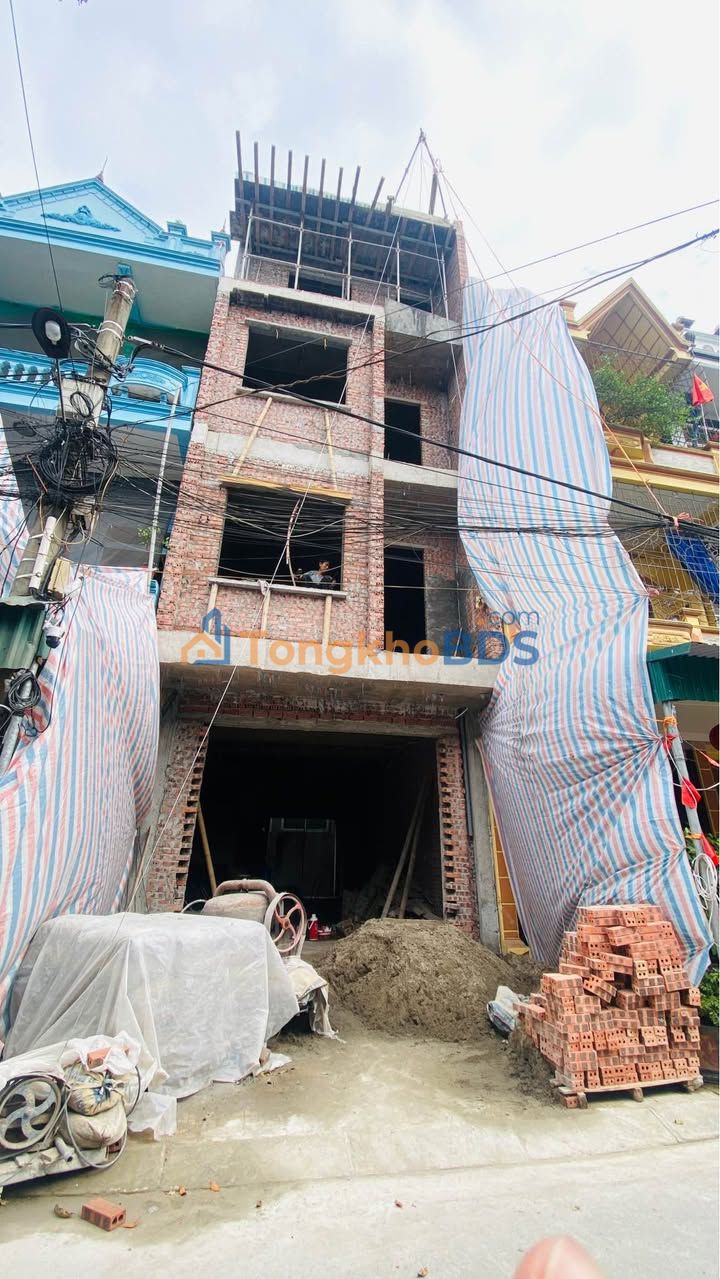 Nhà 4 Tầng 63m² Mặt Tiền 5m, Phúc Khánh, Thái Bình - Kinh Doanh & An Cư Lý Tưởng