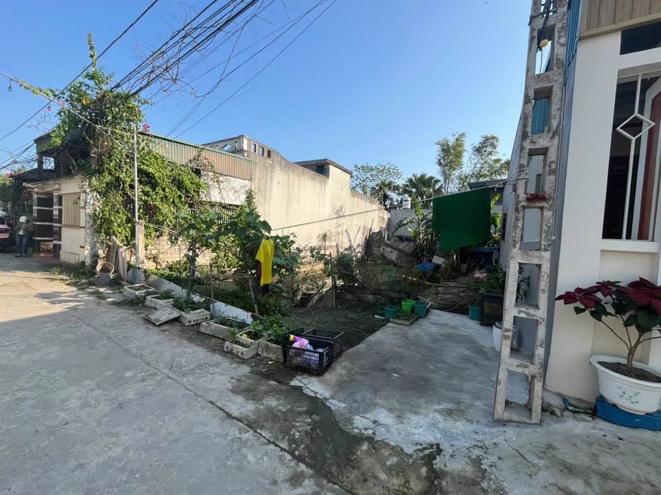 Đất nền Quảng Xương 98m² full thổ, giá chỉ 1.x tỷ - Ngay TT Tân Phong